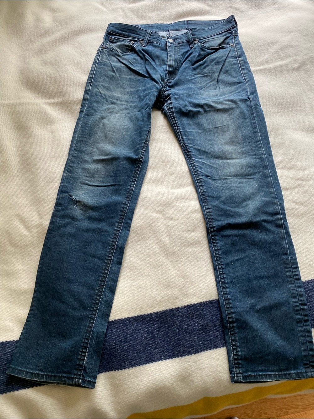 Levi’s 511 Slim Fit Jeans Men’s 33x32 Dark Wash Distressed Denim